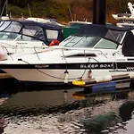 Sleepboat Yacht بوتيل *