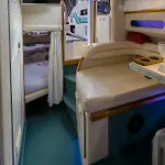 Sleepboat Yacht * פורטו