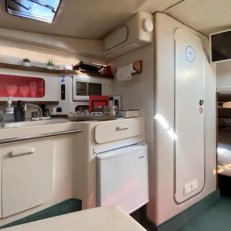 Sleepboat Yacht *