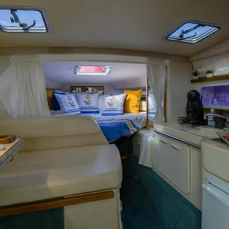 Sleepboat Yacht Porto