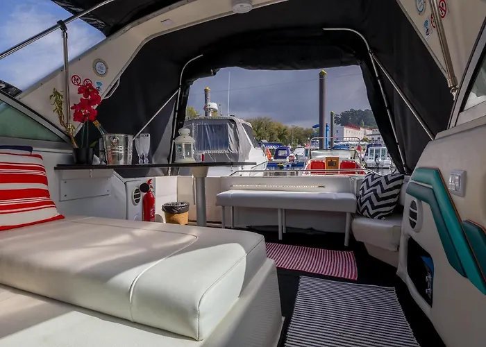 Sleepboat Yacht 船屋