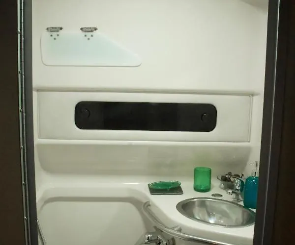 Sleepboat Yacht * 波尔图